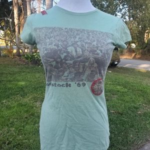 Woodstock 69 graphic tee